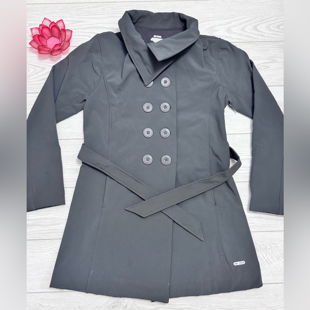 One Tooth Gray Soft Shell Coat - Size Small